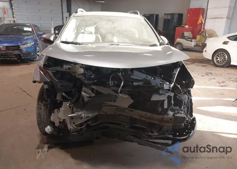 2017 Toyota Rav4 Xle из США, поврежденный, VIN 2T3RFREV3HW555319